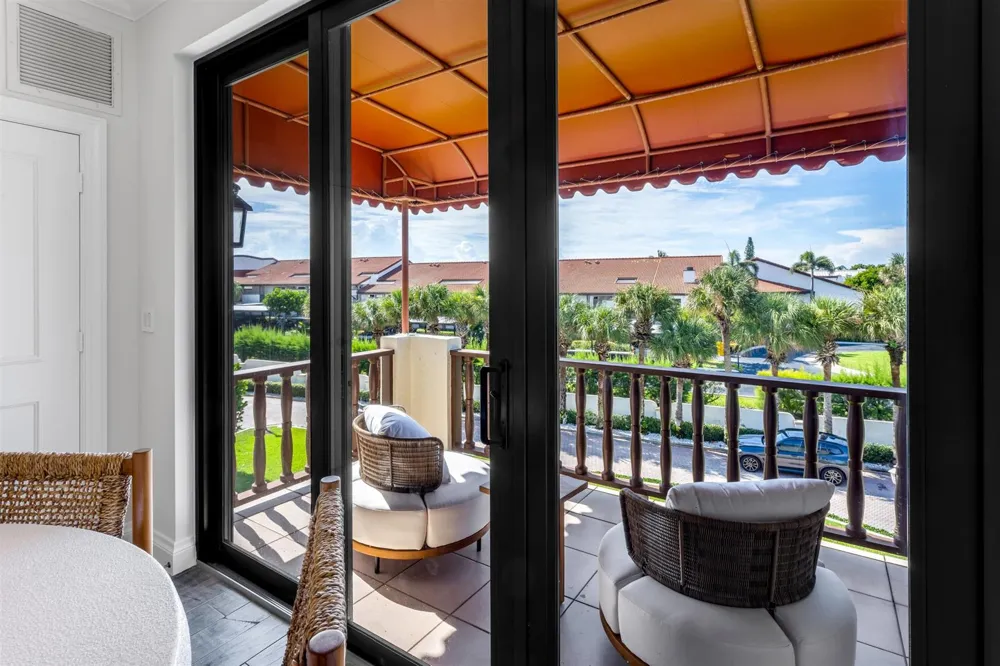 5833 OCEAN BOULEVARD #D2 Ocean Ridge, FL 33435
