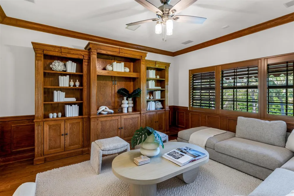 5833 OCEAN BOULEVARD #D2 Ocean Ridge, FL 33435