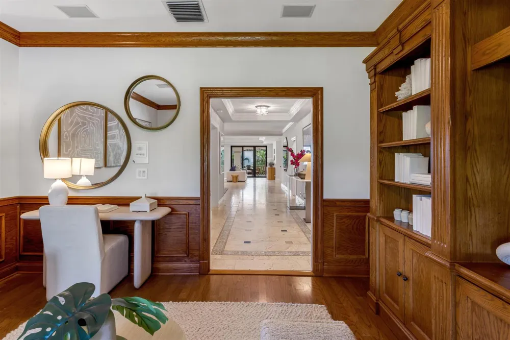 5833 OCEAN BOULEVARD #D2 Ocean Ridge, FL 33435