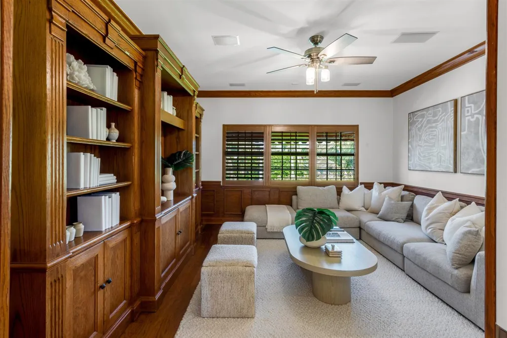 5833 OCEAN BOULEVARD #D2 Ocean Ridge, FL 33435
