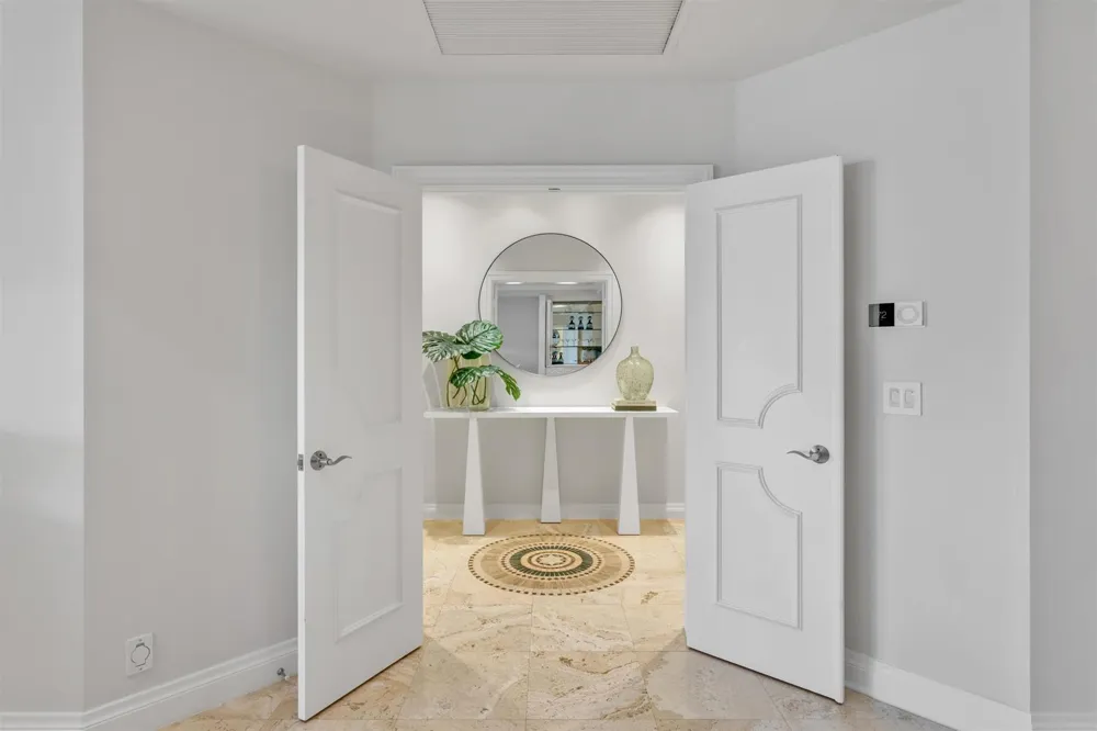5833 OCEAN BOULEVARD #D2 Ocean Ridge, FL 33435