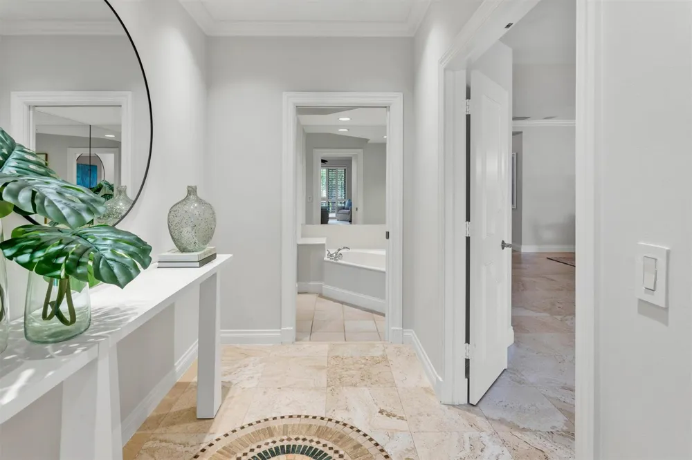 5833 OCEAN BOULEVARD #D2 Ocean Ridge, FL 33435
