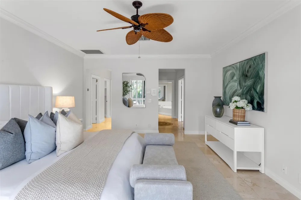 5833 OCEAN BOULEVARD #D2 Ocean Ridge, FL 33435
