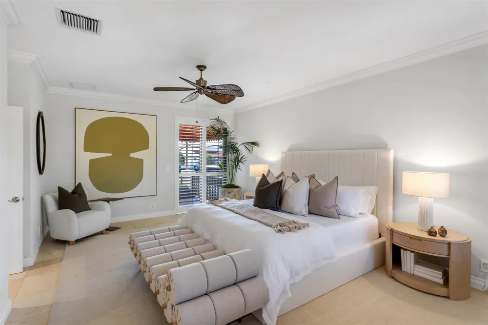 5833 OCEAN BOULEVARD #D2 Ocean Ridge, FL 33435