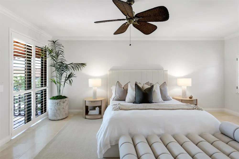 5833 OCEAN BOULEVARD #D2 Ocean Ridge, FL 33435