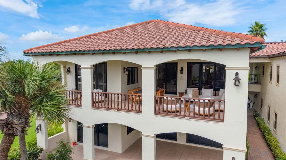 5833 OCEAN BOULEVARD #D2 Ocean Ridge, FL 33435
