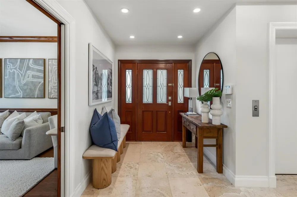 5833 OCEAN BOULEVARD #D2 Ocean Ridge, FL 33435