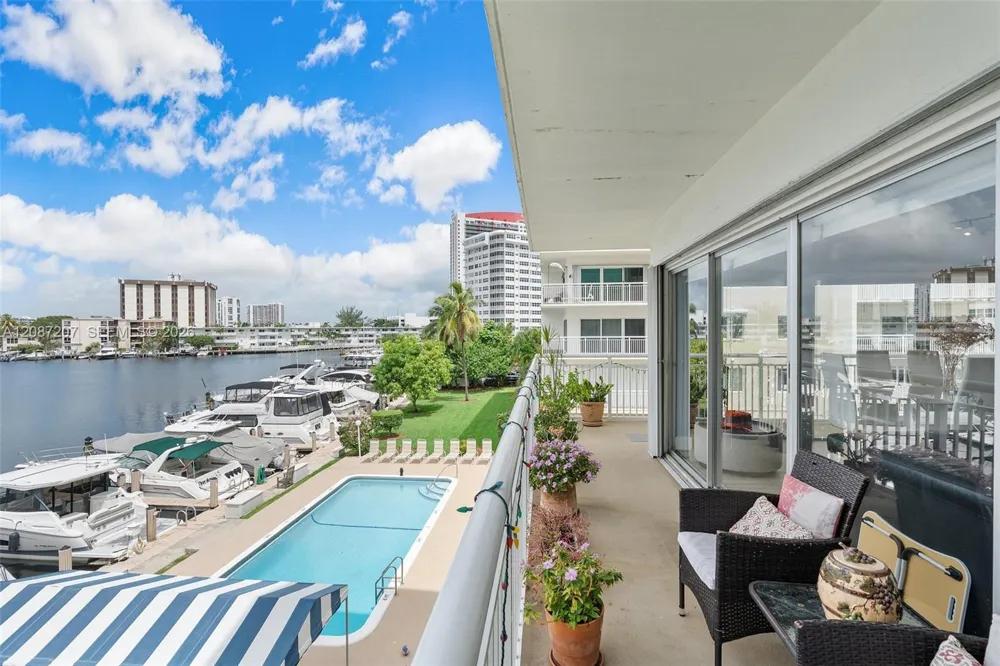 126 Golden Isles Dr #34A Hallandale Beach, FL 33009