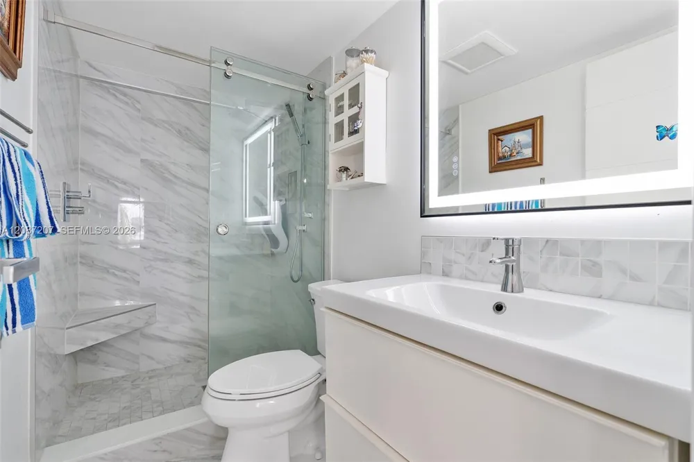 126 Golden Isles Dr #34A Hallandale Beach, FL 33009