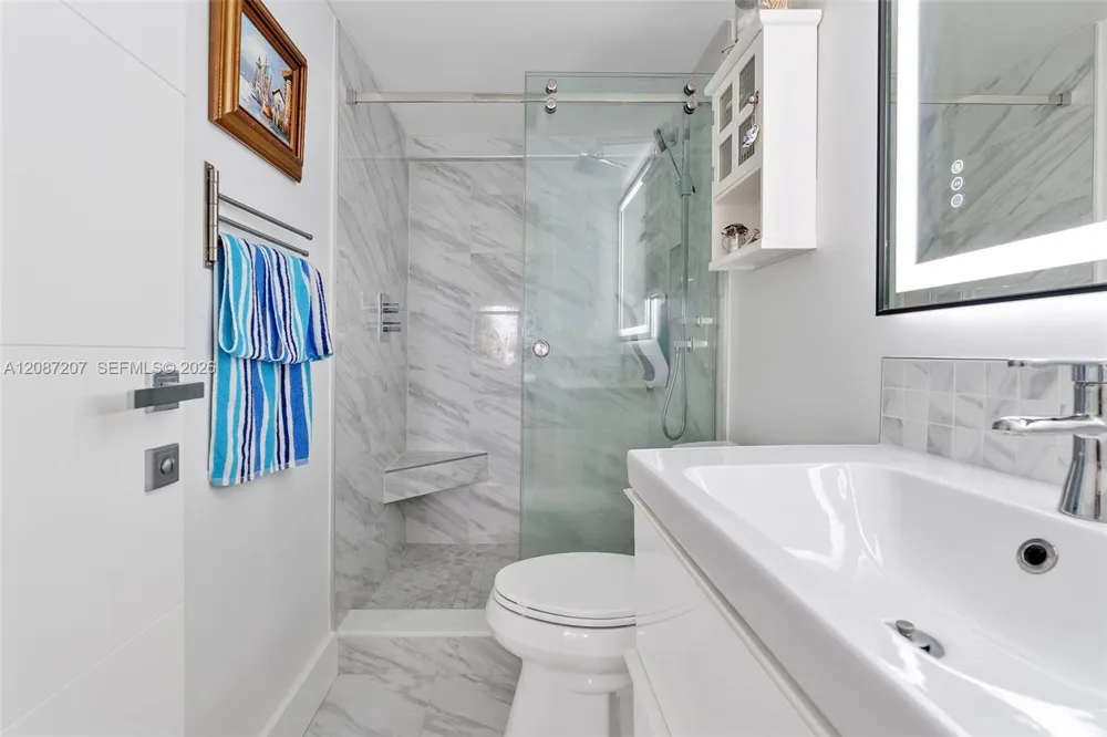 126 Golden Isles Dr #34A Hallandale Beach, FL 33009