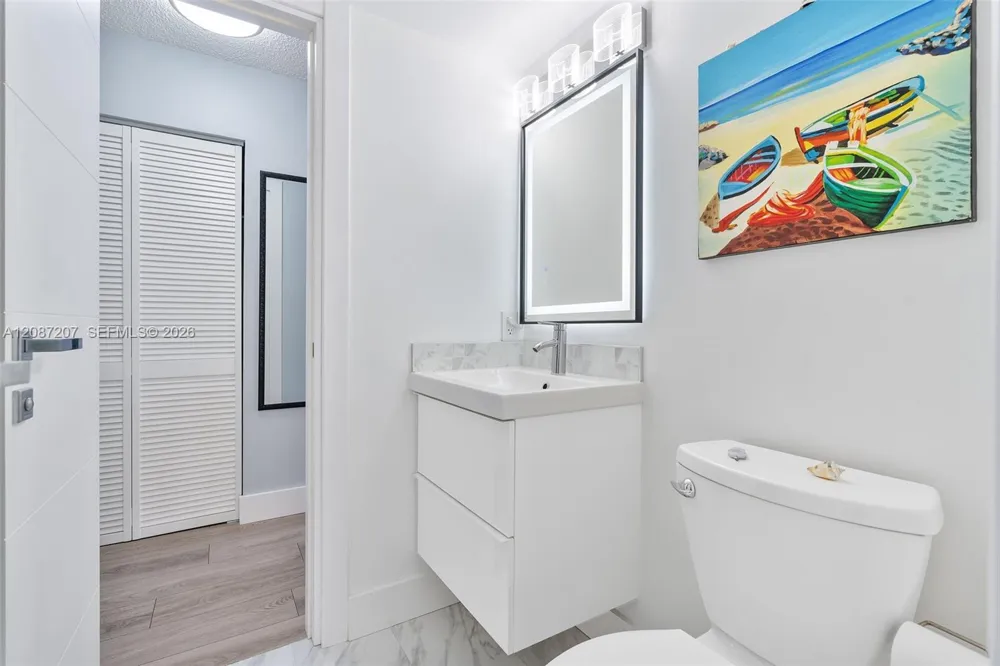 126 Golden Isles Dr #34A Hallandale Beach, FL 33009