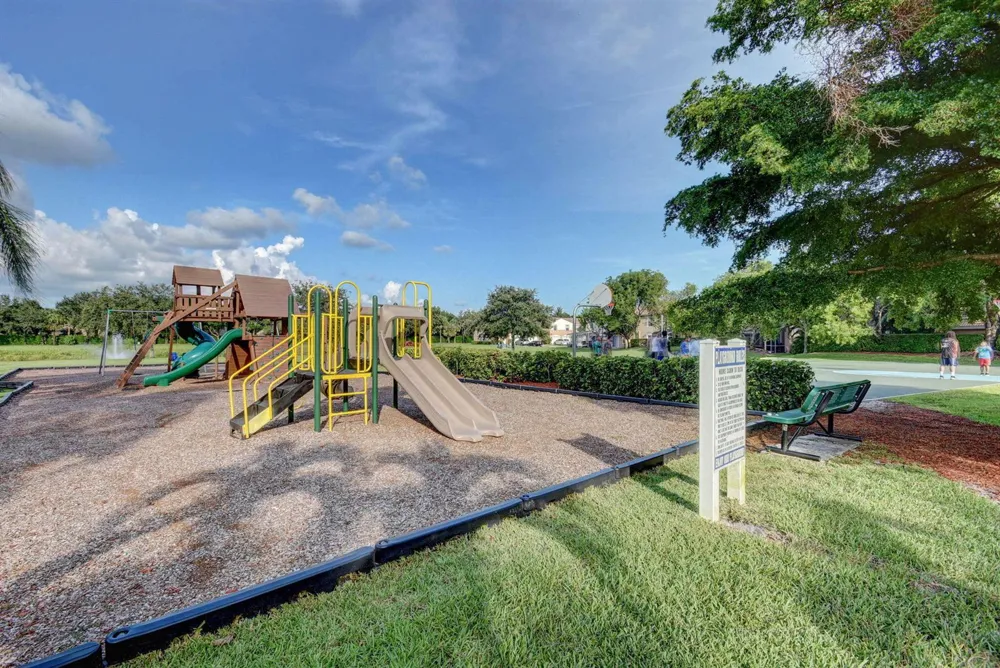 5349 MEADOWS EDGE #5349 Lake Worth, FL 33463