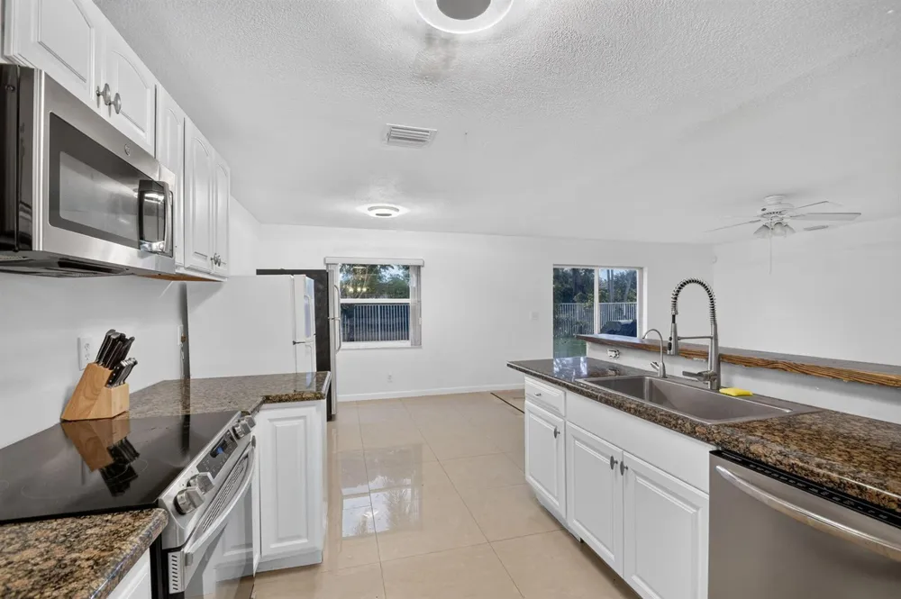 5349 MEADOWS EDGE #5349 Lake Worth, FL 33463