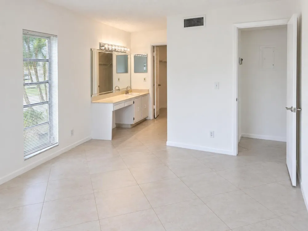 13638 VIA FLORA #D Delray Beach, FL 33484