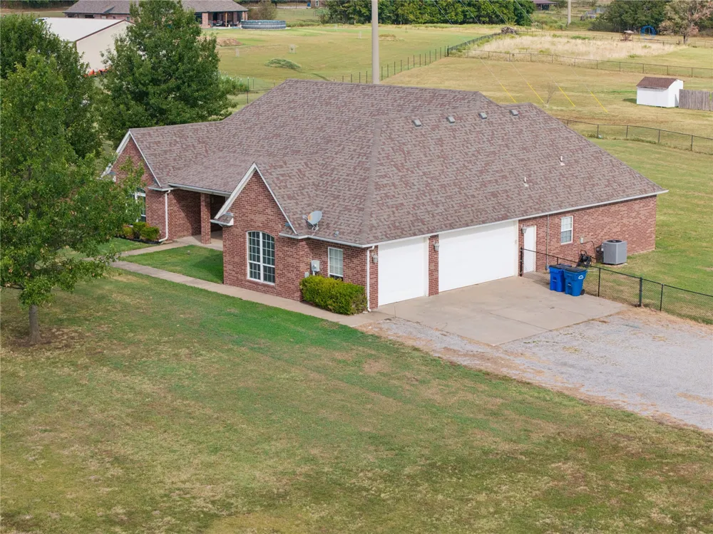 7990 S Country Lane Talala, OK 74080