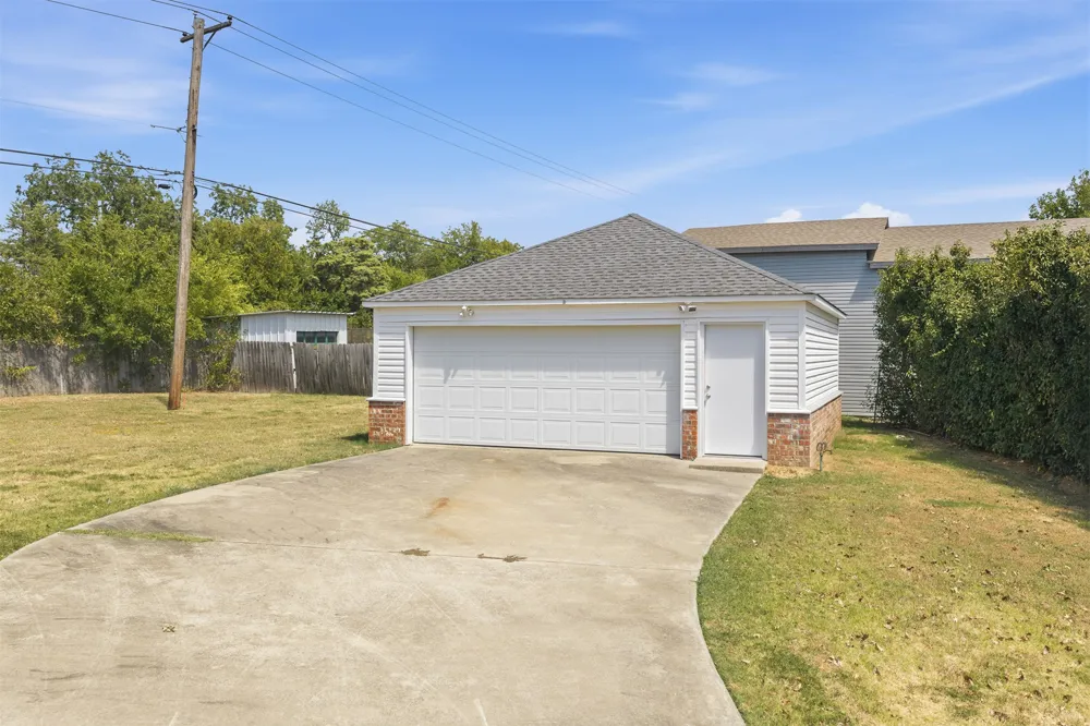 802 Forest Ardmore, OK 73401