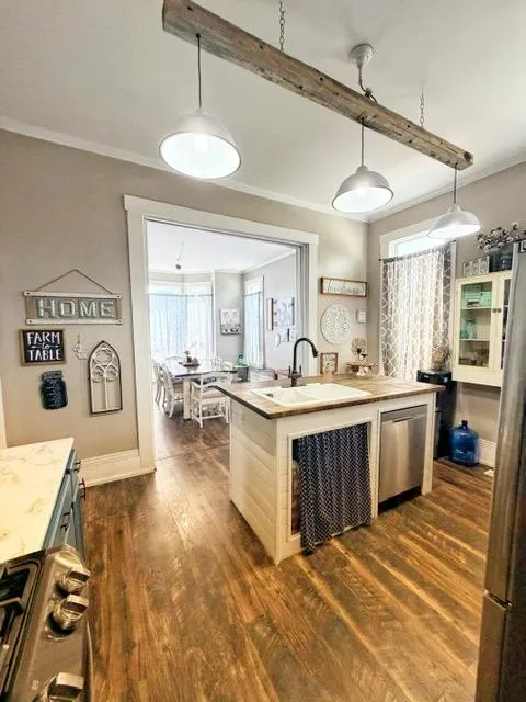 224 Oak Street Holdenville, OK 74848