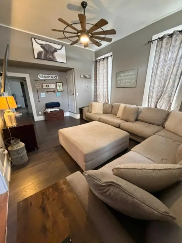 224 Oak Street Holdenville, OK 74848
