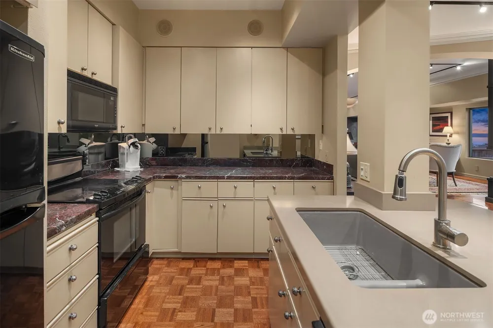 2821 2nd Avenue #1102/3 Seattle, WA 98121