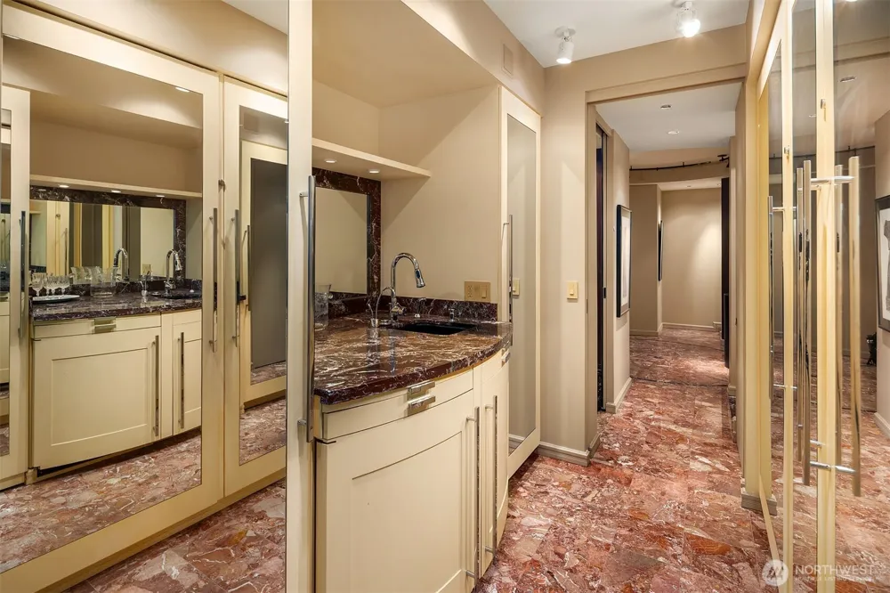 2821 2nd Avenue #1102/3 Seattle, WA 98121