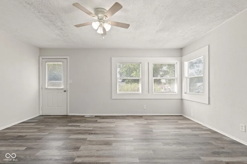 12065 Rooker Road Mooresville, IN 46158