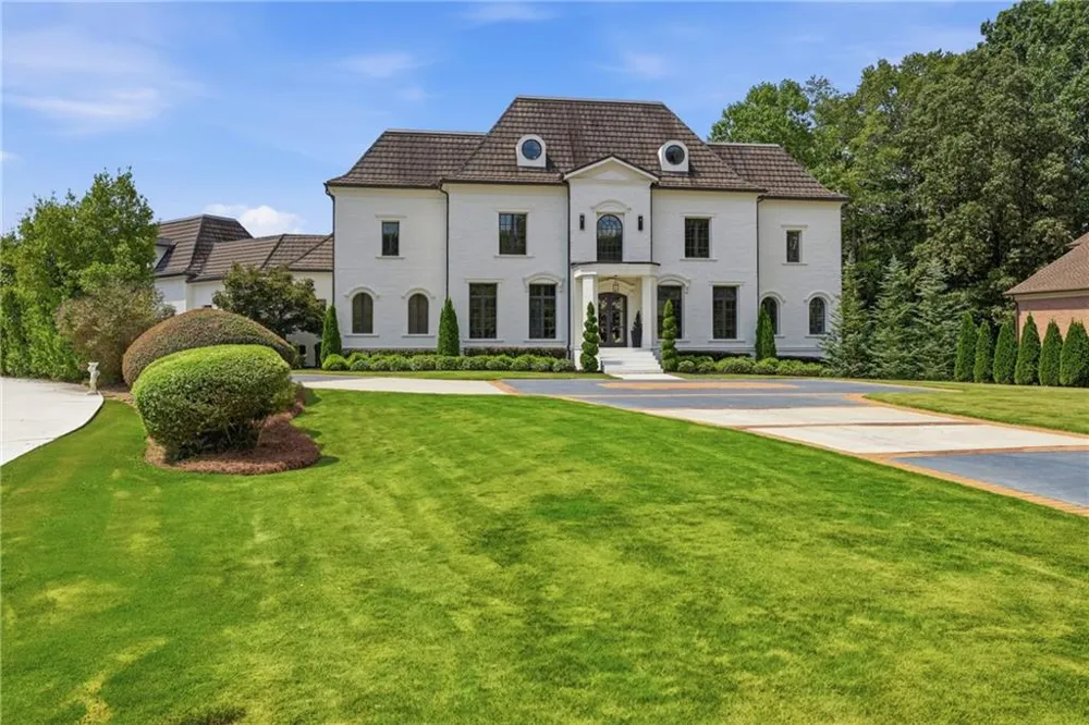 6520 Pembroke Place Cumming, GA 30040