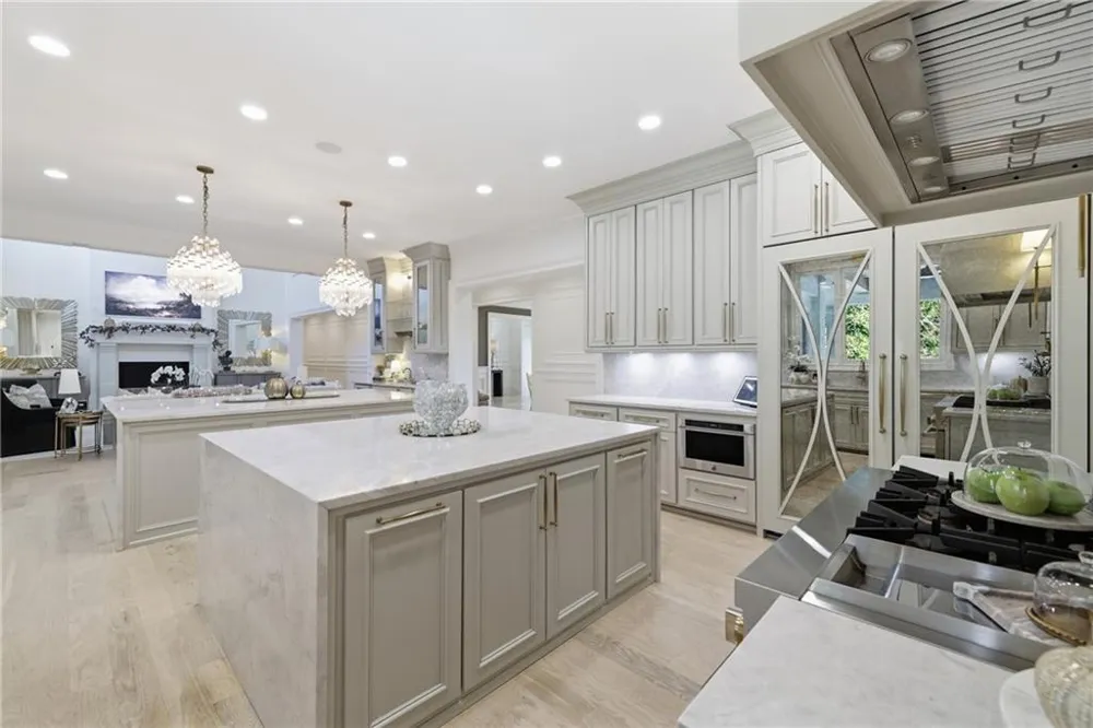 6520 Pembroke Place Cumming, GA 30040