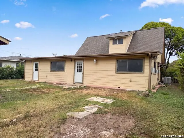 3650 VERSAILLES DR San Antonio, TX 78219