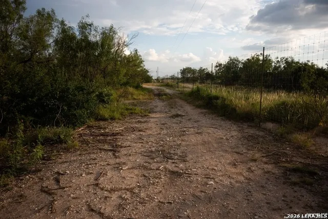 749 SYCAMORE ST Brackettville, TX 78832