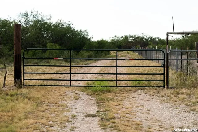 749 SYCAMORE ST Brackettville, TX 78832