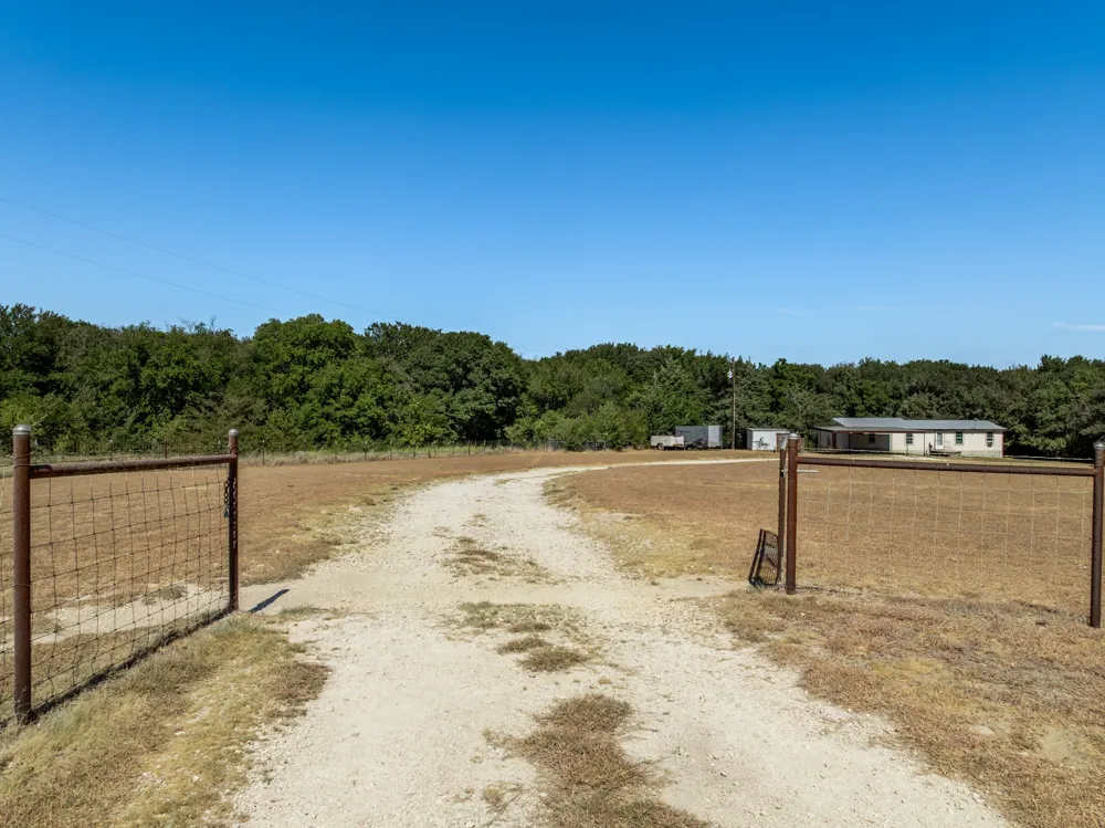 275 Hill County Road 4431 Itasca, TX 76055
