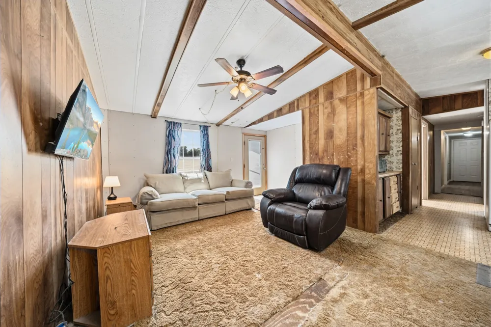 275 Hill County Road 4431 Itasca, TX 76055