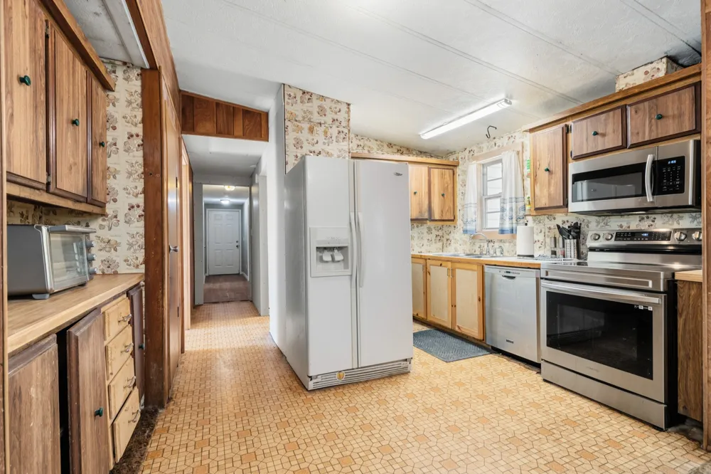 275 Hill County Road 4431 Itasca, TX 76055