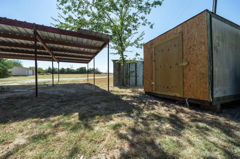 275 Hill County Road 4431 Itasca, TX 76055