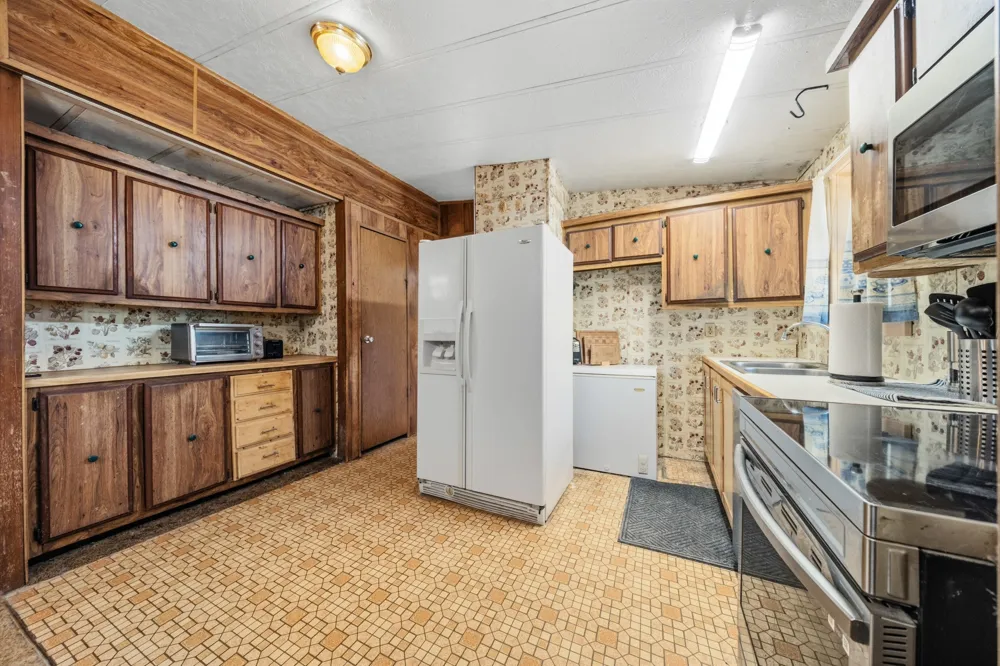 275 Hill County Road 4431 Itasca, TX 76055