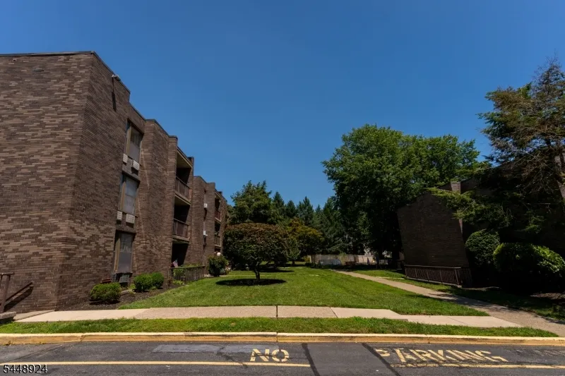 355 River Road365- #E Unit E Nutley, NJ 07110