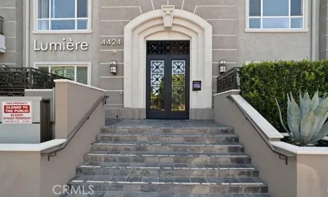 4424 Whitsett Avenue #110