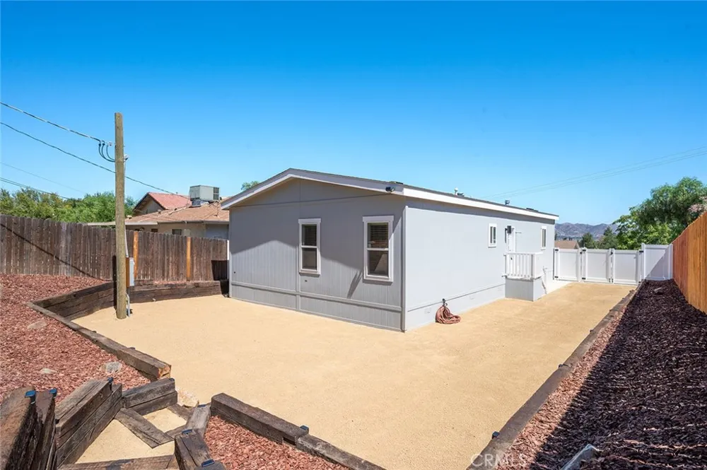 33239 Adelfa Lake Elsinore, CA 92530