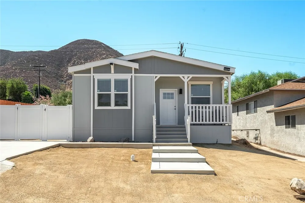 33239 Adelfa Lake Elsinore, CA 92530