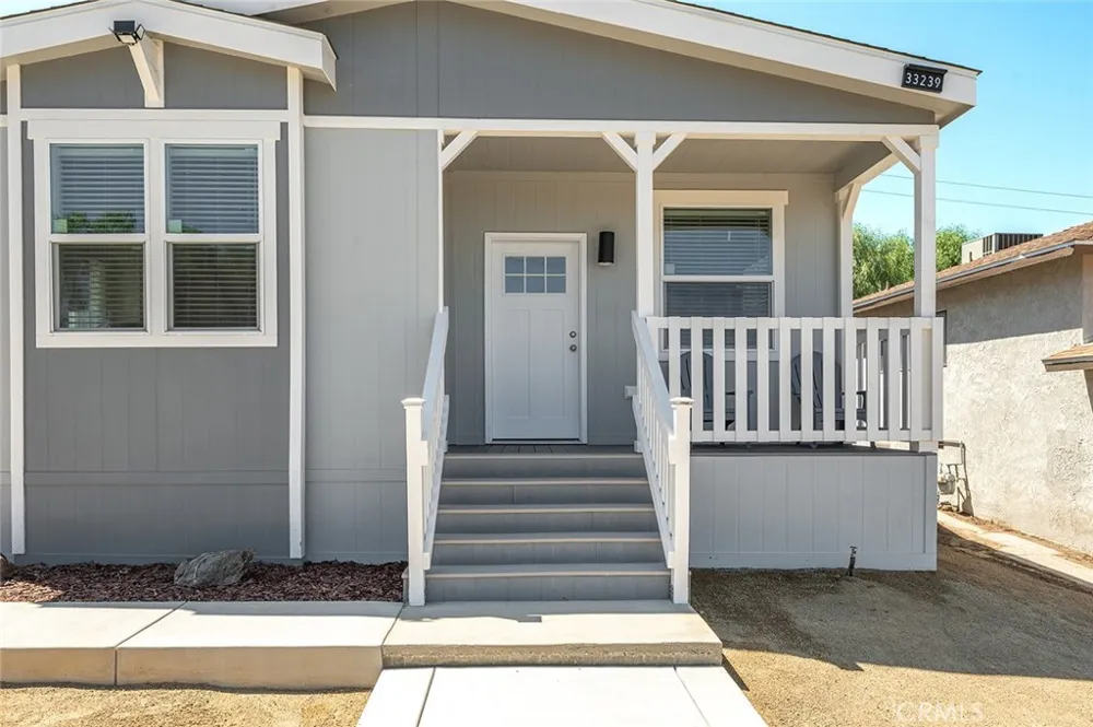 33239 Adelfa Lake Elsinore, CA 92530
