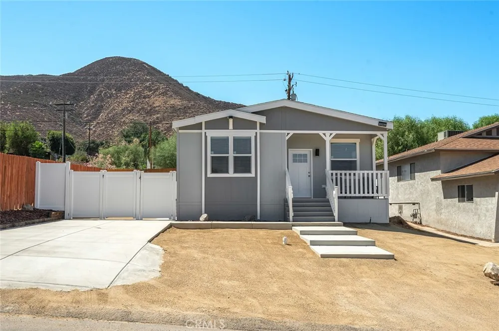 33239 Adelfa Lake Elsinore, CA 92530