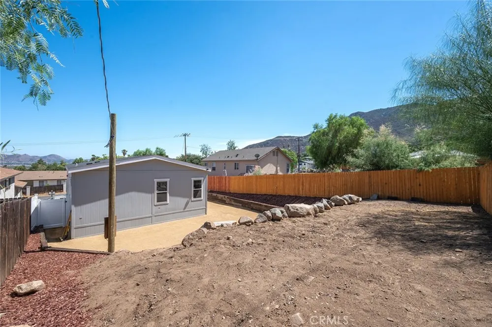 33239 Adelfa Lake Elsinore, CA 92530