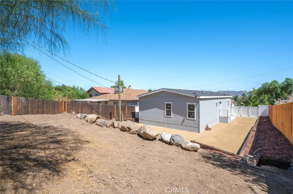 33239 Adelfa Lake Elsinore, CA 92530