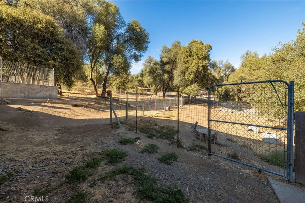 58208 Road 601 Ahwahnee, CA 93601