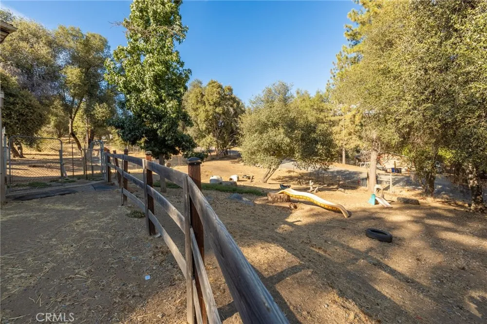 58208 Road 601 Ahwahnee, CA 93601