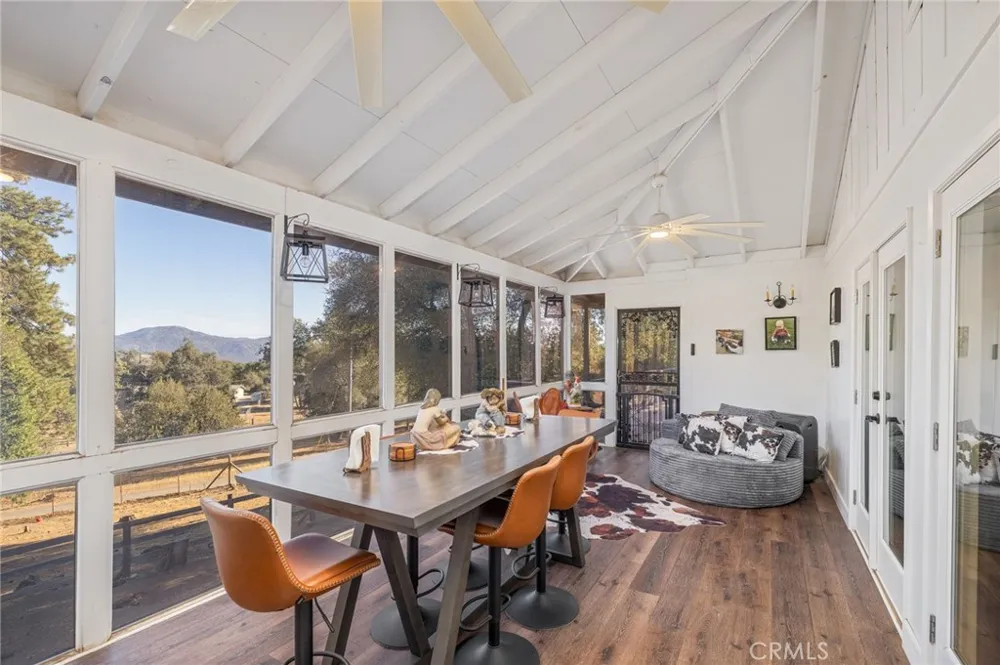 58208 Road 601 Ahwahnee, CA 93601