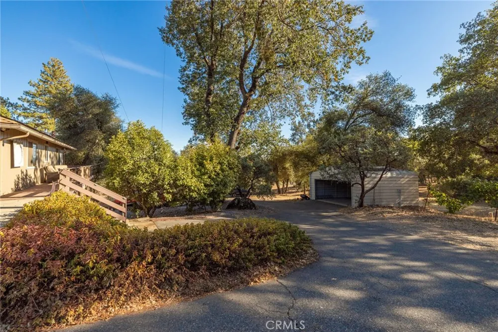 58208 Road 601 Ahwahnee, CA 93601