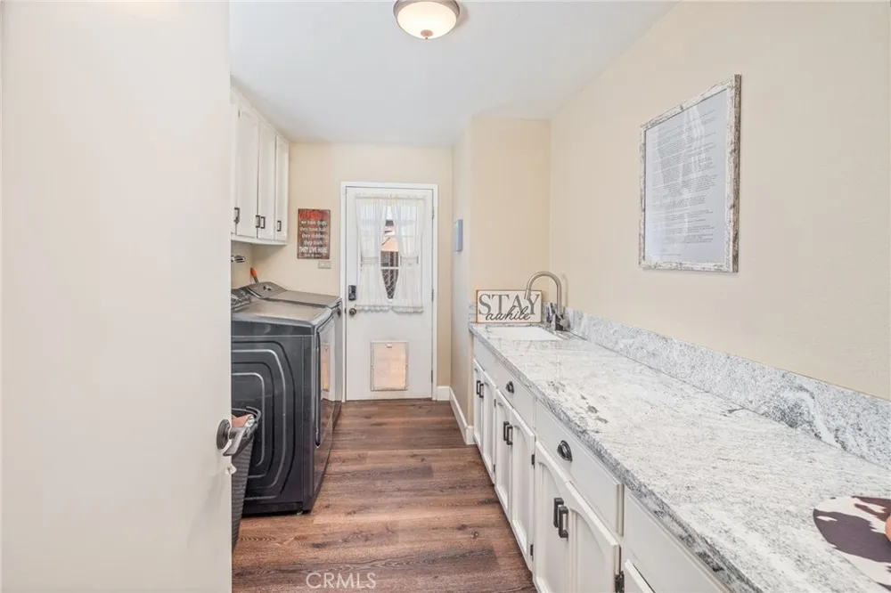 58208 Road 601 Ahwahnee, CA 93601