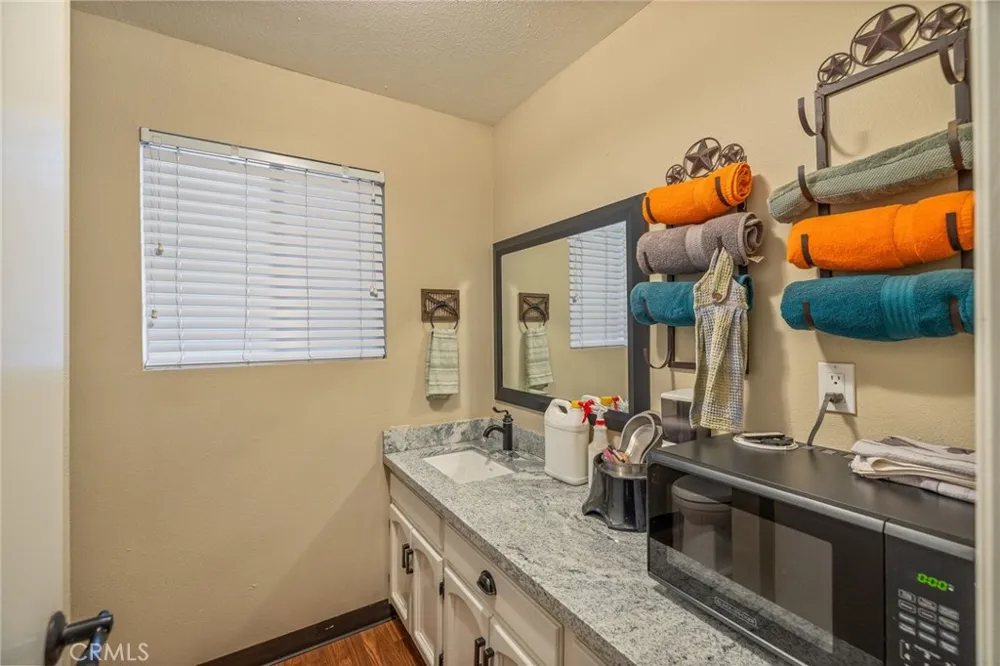 58208 Road 601 Ahwahnee, CA 93601