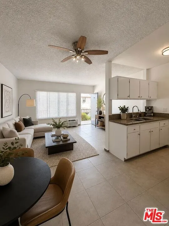 16141 Vanowen Street #3 Los Angeles, CA 91406